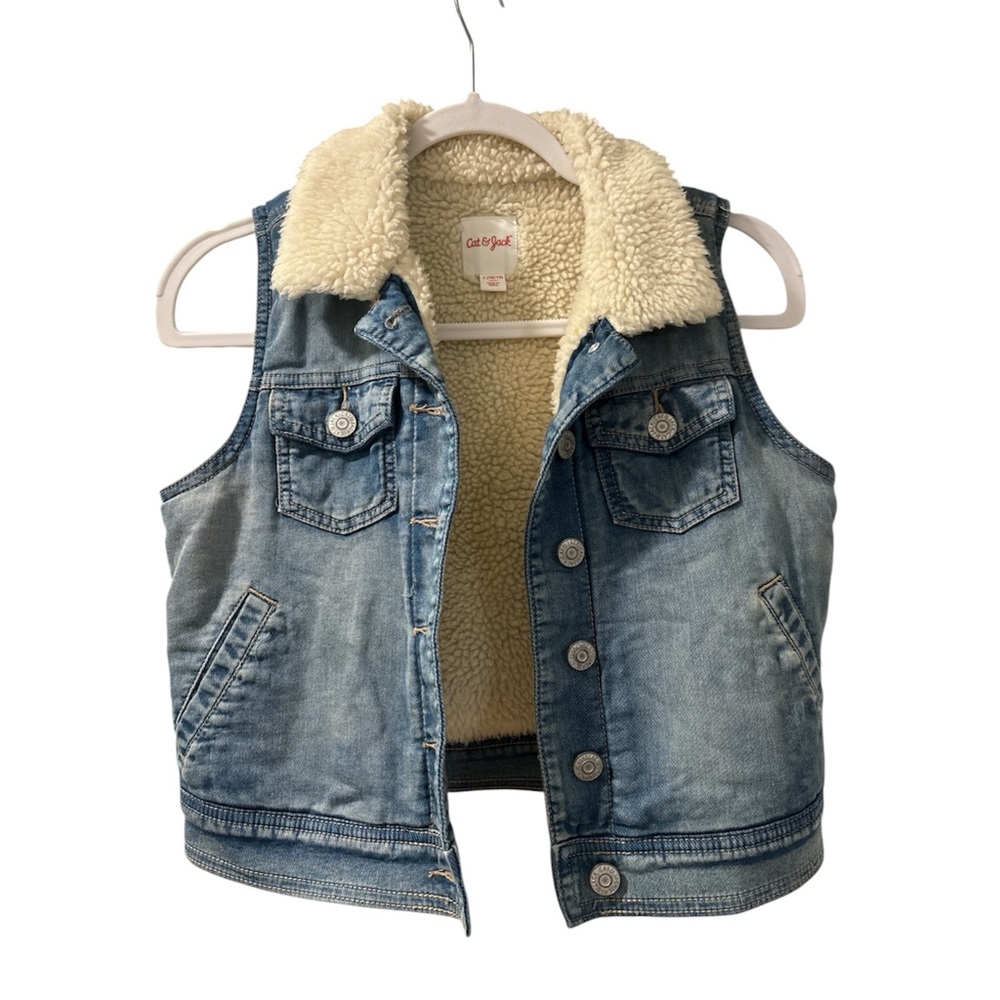 Cat & Jack Light Blue Denim Vest with Sherpa Lining Size Large 10/12